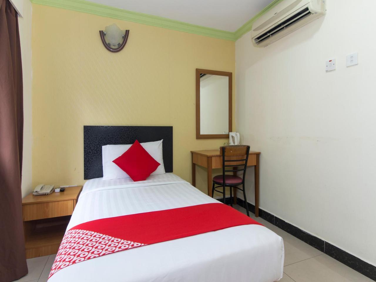 Hotel Oyo 433 Grand Orchard Wings 2*