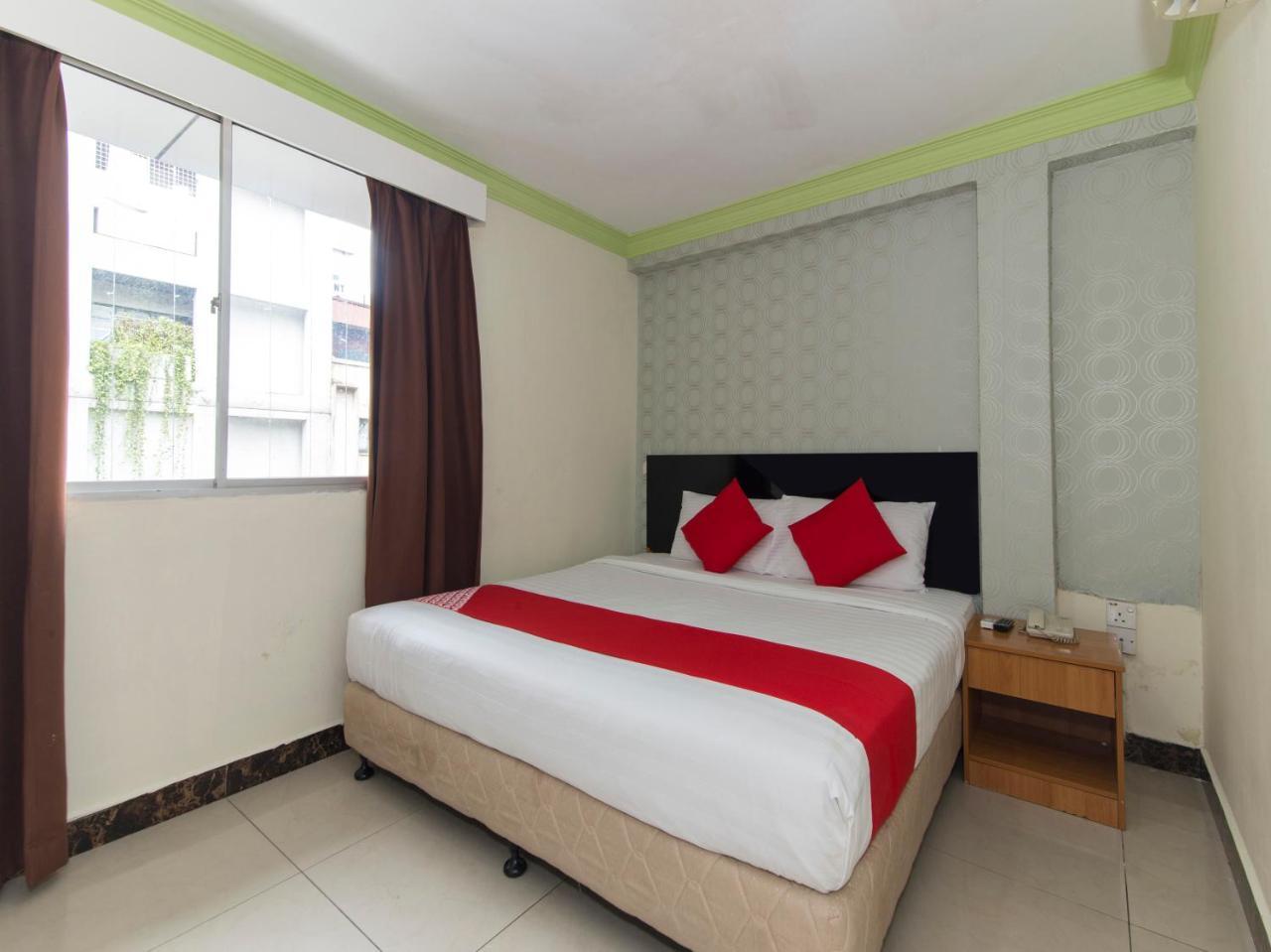 Oyo 433 Grand Orchard Wings Hotel 2*